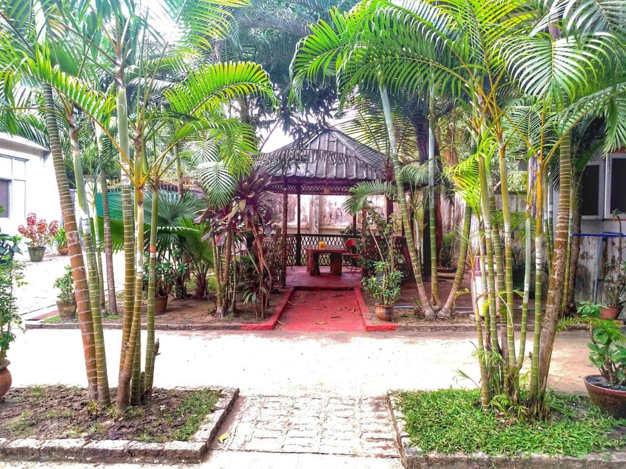 Jade Garden Hotel Баго Екстер'єр фото